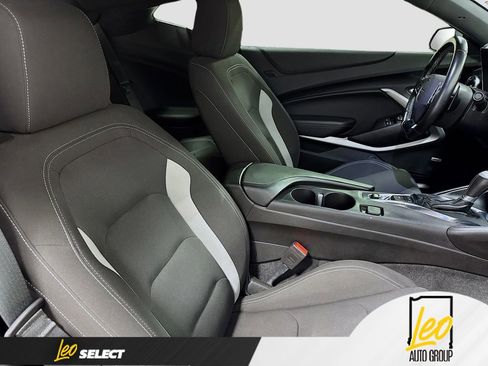 Used 2021 Chevrolet Camaro LT w/ RS Package image 26