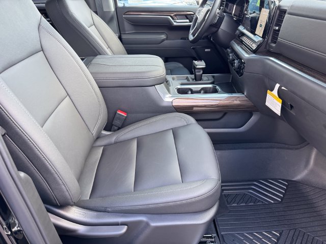 Used 2026 Chevrolet Silverado 1500 RST AWD/4WD image 6