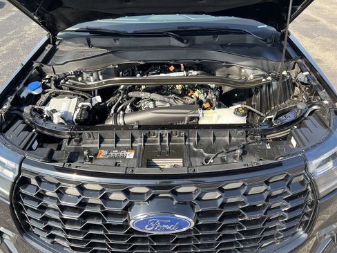 Used 2025 Ford Explorer ST-Line w/ Premium Package image 54