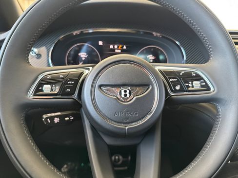 Certified 2022 Bentley Bentayga image 26