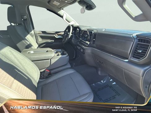 Used 2023 Chevrolet Silverado 1500 LT image 32