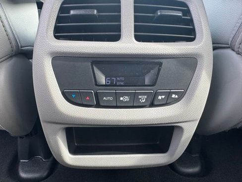 Used 2017 Honda Pilot EX-L image 17