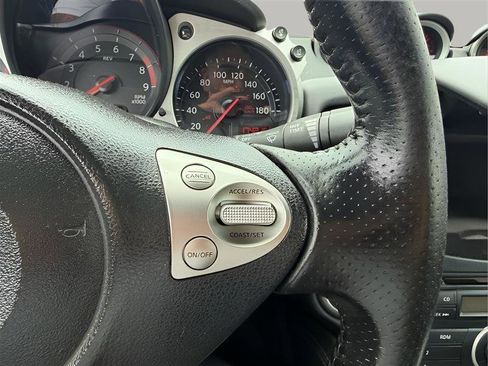 Used 2009 Nissan 370Z Coupe w/ Sport Pkg RWD image 33