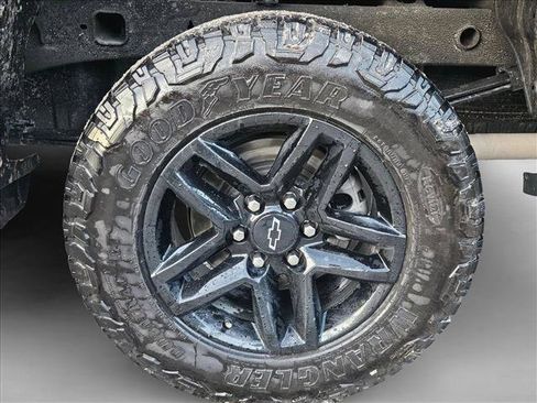 Used 2021 Chevrolet Silverado 1500 LT Trail Boss AWD/4WD image 6