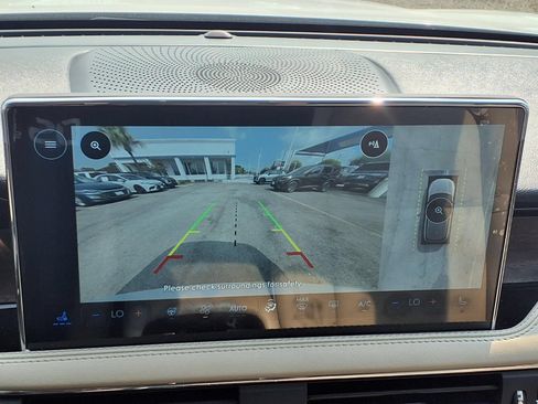 Used 2025 Lincoln Corsair Reserve FWD image 4