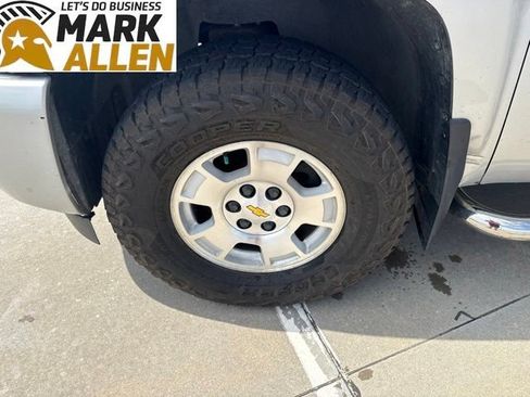 Used 2011 Chevrolet Silverado 1500 LT w/ All-Star Edition RWD image 7