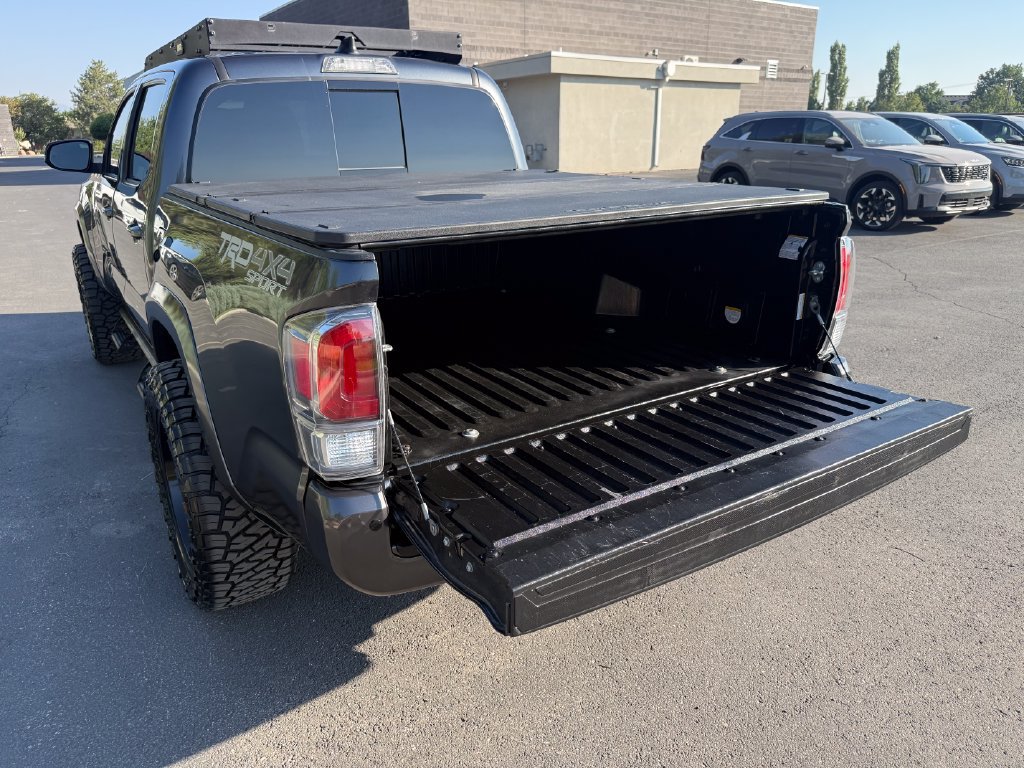 Used 2022 Toyota Tacoma TRD Sport w/ Technology Package AWD/4WD image 13