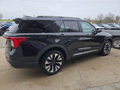 Used 2025 Ford Explorer Platinum w/ LUX Leather Package AWD/4WD image 12