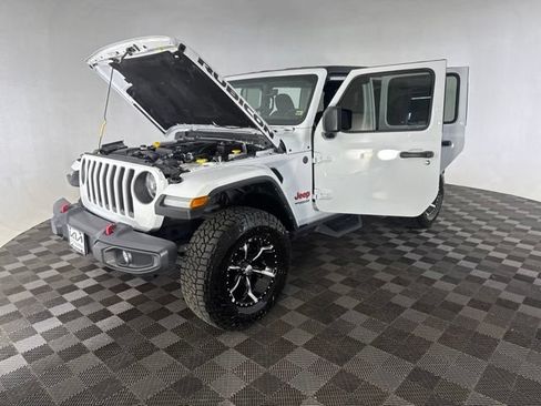 Used 2022 Jeep Wrangler Unlimited Rubicon w/ LED Lighting Group AWD/4WD image 12