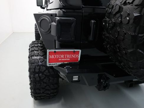 Used 2025 Jeep Wrangler Unlimited Sport AWD/4WD image 79