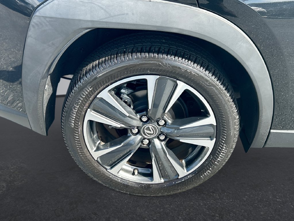 Used 2024 Lexus UX 250h FWD image 17