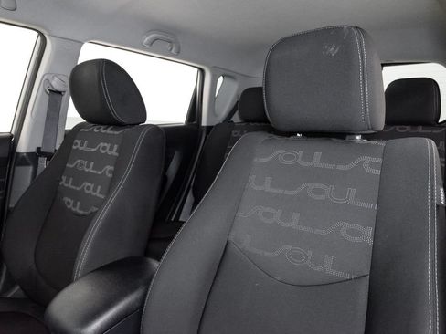 Used 2013 Kia Soul + FWD image 10