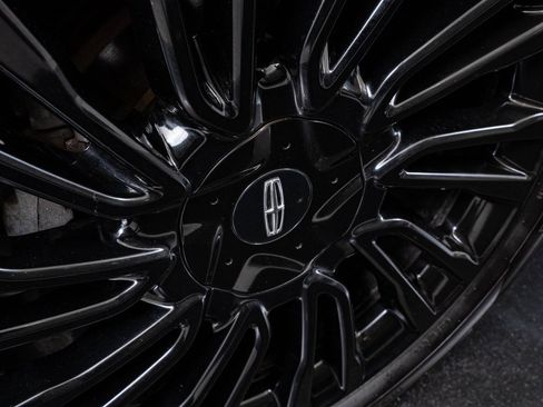 Used 2022 Lincoln Corsair Reserve w/ Equipment Group 201A image 8