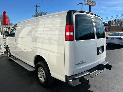 Used 2024 Chevrolet Express 2500 w/ Driver Convenience Package image 5