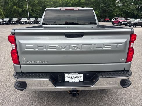 Used 2023 Chevrolet Silverado 1500 LT AWD/4WD image 8