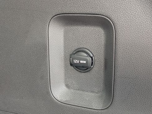 Used 2025 Kia Carnival FWD image 14