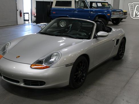 Used 2001 Porsche Boxster S RWD image 8