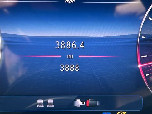 Certified 2025 Mercedes-Benz CLE 300 4MATIC Coupe image 24