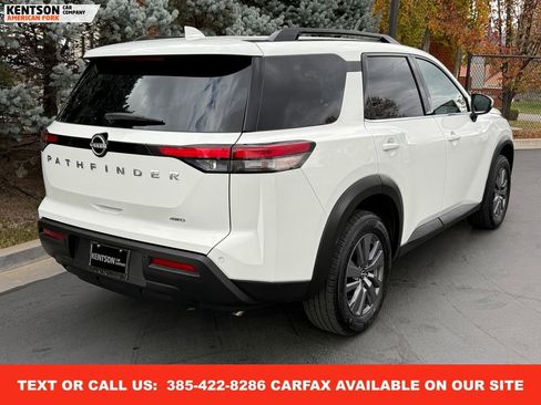 Used 2025 Nissan Pathfinder SV image 8