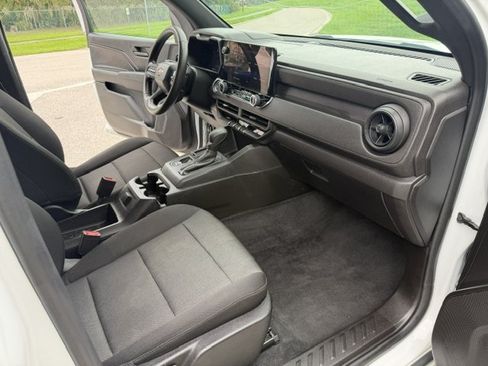 Used 2023 Chevrolet Colorado W/T RWD image 13