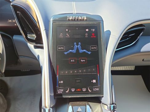 Used 2023 Ferrari Roma image 13