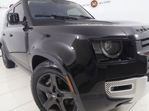 Used 2022 Land Rover Defender 110 SE image 17