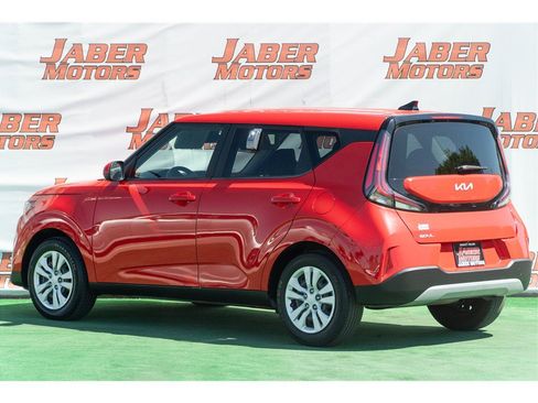 Used 2023 Kia Soul LX FWD image 12