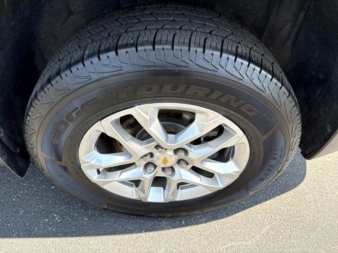 Used 2019 Chevrolet Traverse LT image 27