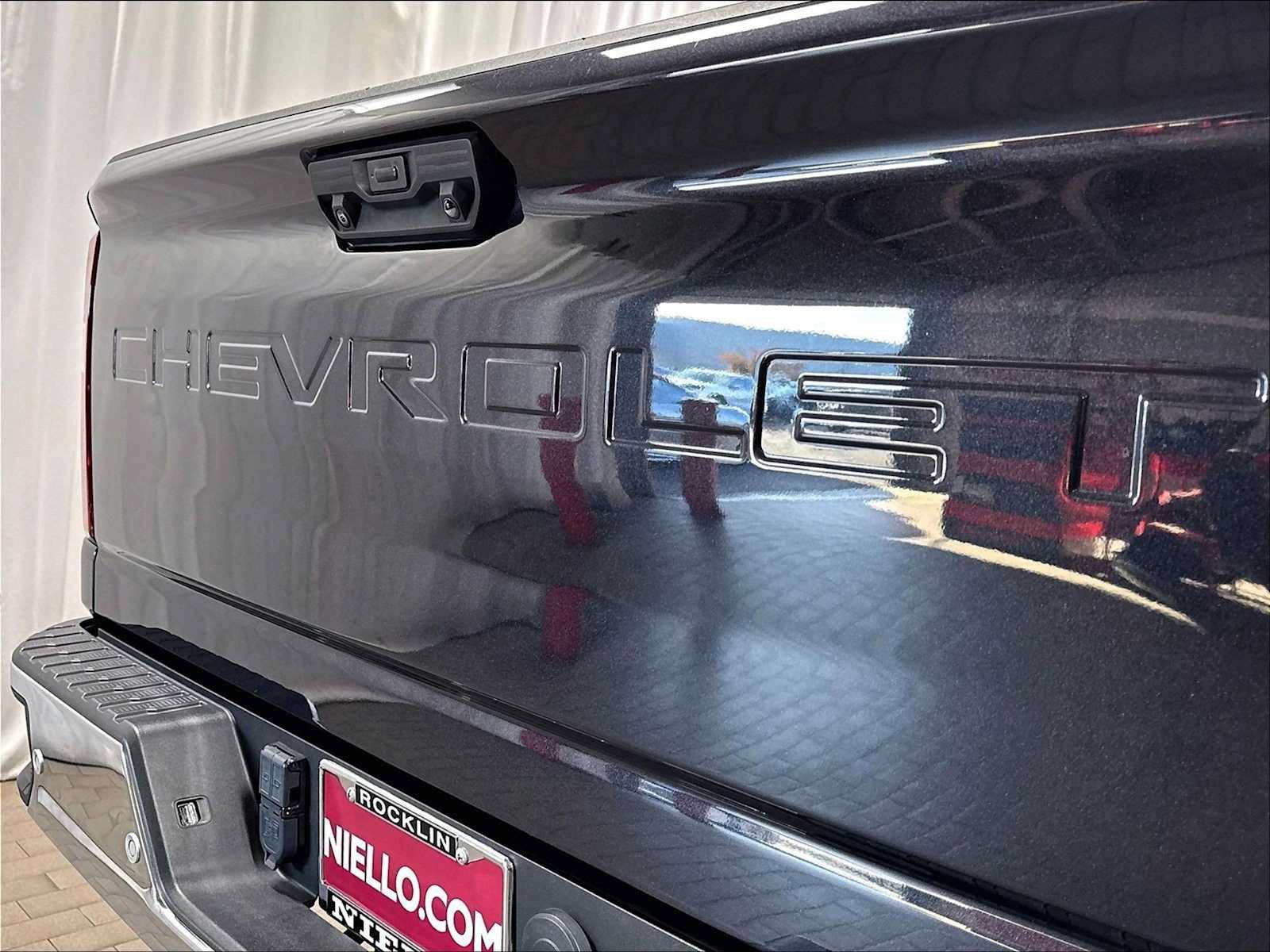 Used 2024 Chevrolet Silverado 2500 LT AWD/4WD image 33