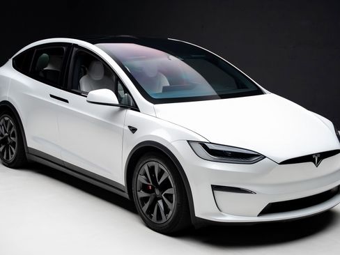Used 2023 Tesla Model X Plaid image 39
