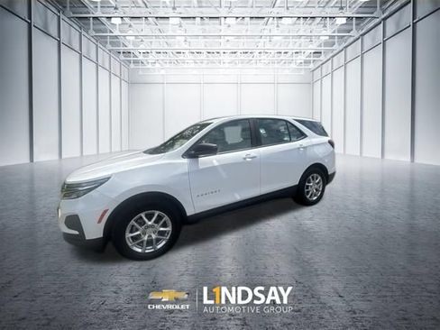 Used 2024 Chevrolet Equinox LS w/ Driver Confidence II Package FWD image 19