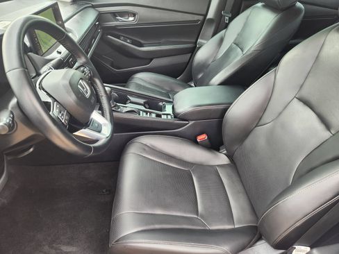 Used 2025 Honda Accord Touring image 17
