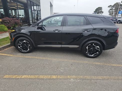 New 2026 Kia Sportage S image 2