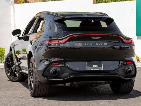 Used 2021 Aston Martin DBX AWD/4WD image 2