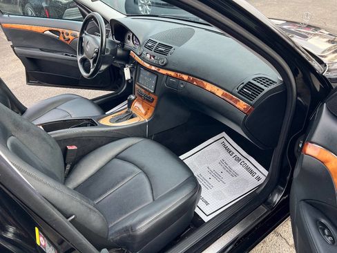 Used 2008 Mercedes-Benz E 350 4MATIC Sedan image 15