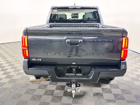 Used 2025 Toyota Tacoma SR5 AWD/4WD image 4