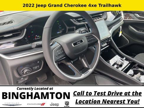 Used 2022 Jeep Grand Cherokee Trailhawk image 13