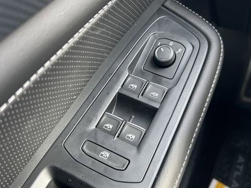 New 2026 Volkswagen Atlas Cross Sport SEL R-Line AWD/4WD image 18