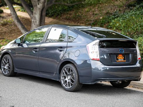 Used 2011 Toyota Prius Four w/ Solar Roof Pkg FWD image 6