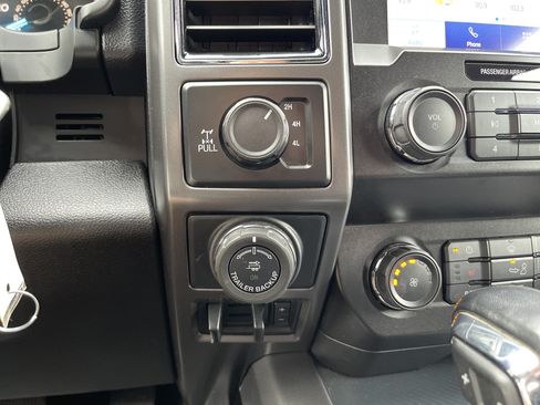Used 2019 Ford F150 XLT w/ Equipment Group 302A Luxury AWD/4WD image 21