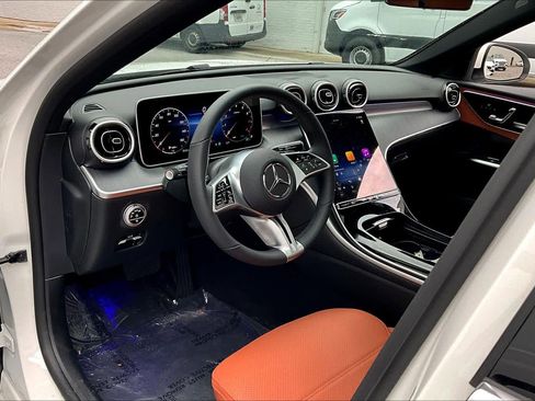 Used 2025 Mercedes-Benz C 300 4MATIC Sedan image 17
