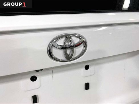 Used 2024 Toyota RAV4 XLE image 31