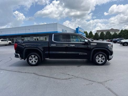 Used 2025 GMC Sierra 1500 SLT AWD/4WD image 2