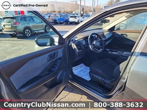 Certified 2023 Nissan Rogue S image 10