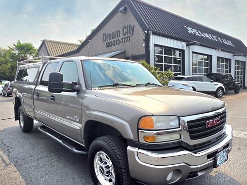 Used 2007 GMC Sierra 2500 SLT w/ Heavy-Duty Power Package AWD/4WD image 4