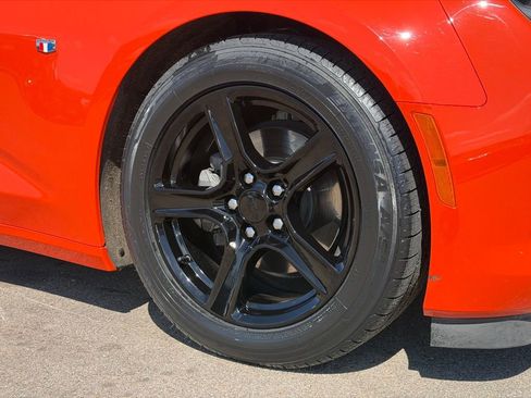 Used 2020 Chevrolet Camaro LT RWD image 23