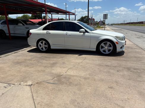 Used 2010 Mercedes-Benz C 300 Sedan w/ Premium 1 Pkg image 5