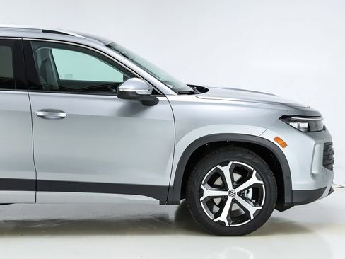 New 2026 Volkswagen Tiguan SE image 11