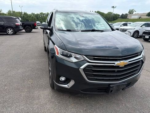 Used 2019 Chevrolet Traverse LT w/ LT Premium Package AWD/4WD image 8