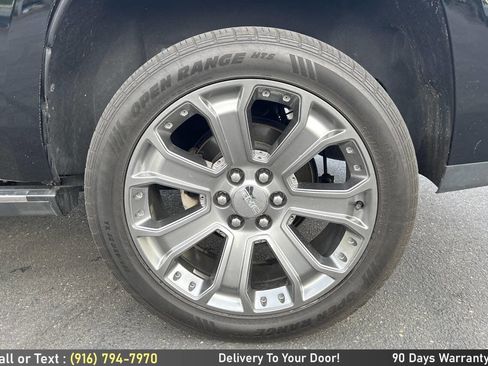 Used 2015 GMC Yukon Denali w/ Premium Package image 10